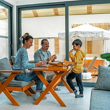 Luxon Family 5*